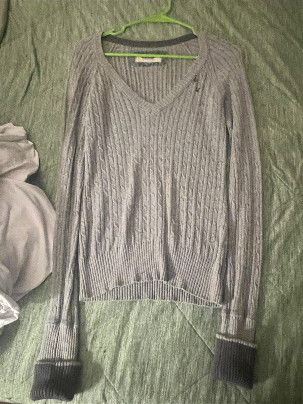 American Eagle Outfitters Light Gray Cable V-Neck Sweater